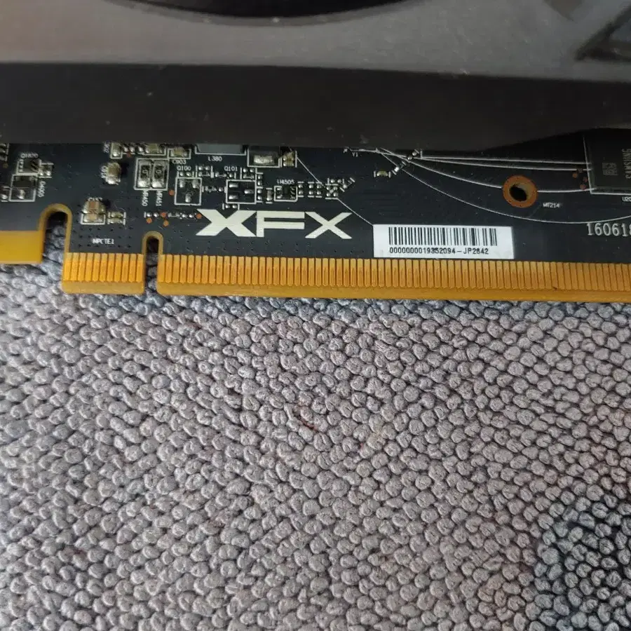 그래픽 카드(라데온RX 480 RS 8 기가바이트)