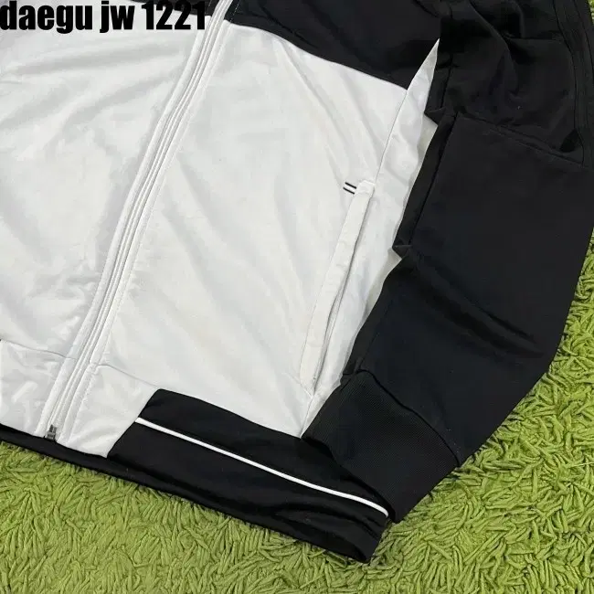 105 ADIDAS ZIPUP 아디다스 집업