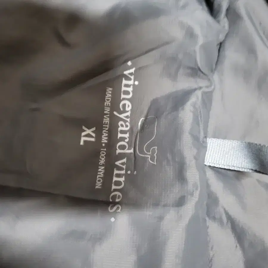 XL vineyard vines 패딩조끼