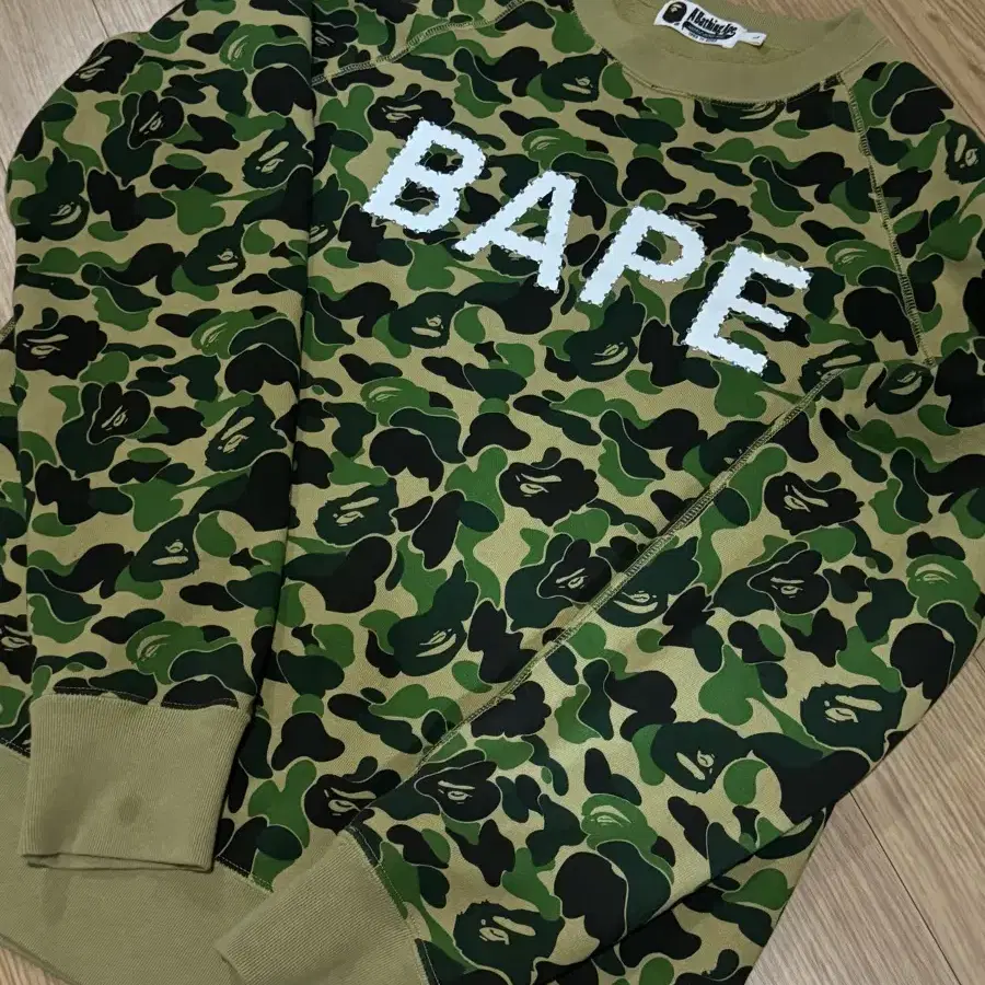 베이프 bape 카모 크리스탈 스톤 크루넥