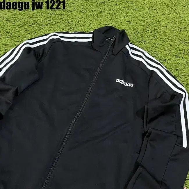 L ADIDAS ZIPUP 아디다스 집업