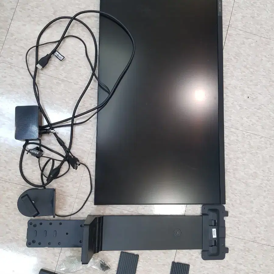 삼성 스페이스 모니터 27인치 QHD 144hz LS27R750QEKXK