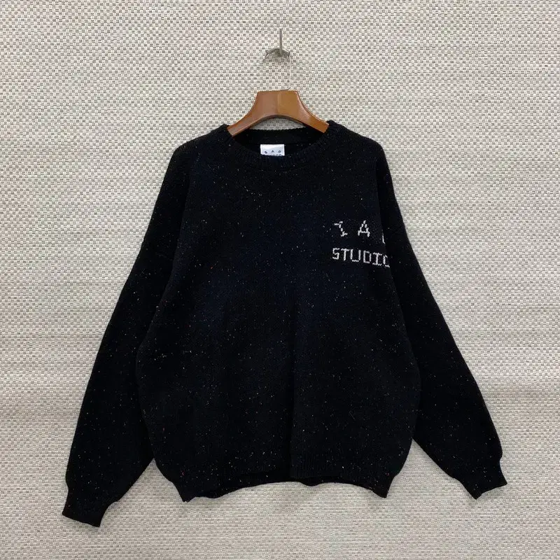 iappstudio Logo Sprinkle Black Overfit Knit 100 K07083