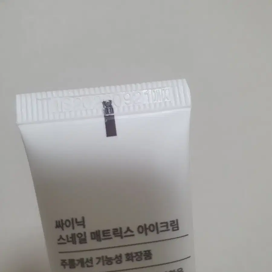 싸이닉 스네일 아이크림 30ml(새상품,1개)