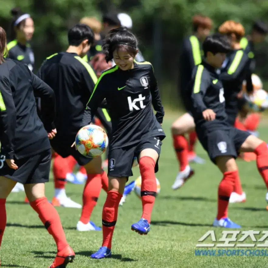 18-20 대한민국 국가대표 여자 선수용 국대 쉴드탑 반집업 XL사이즈