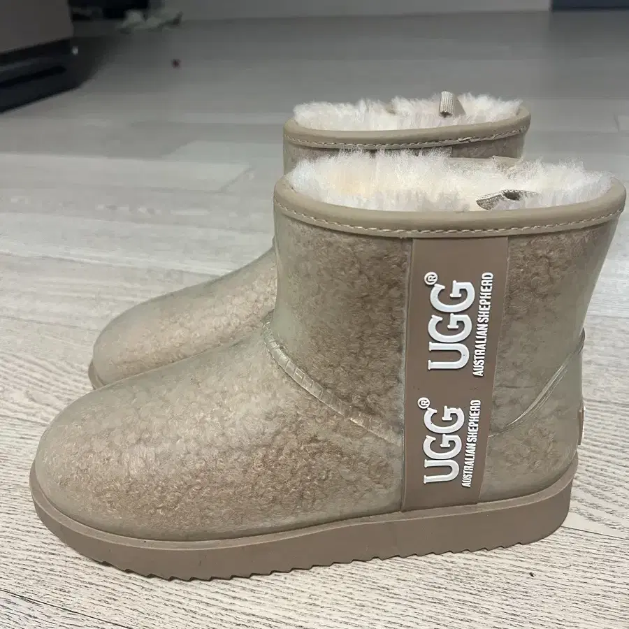 UGG 부츠