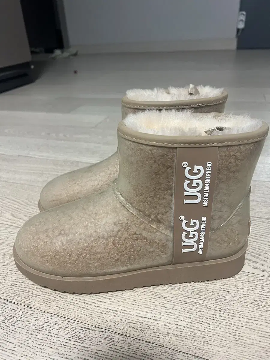 UGG 부츠