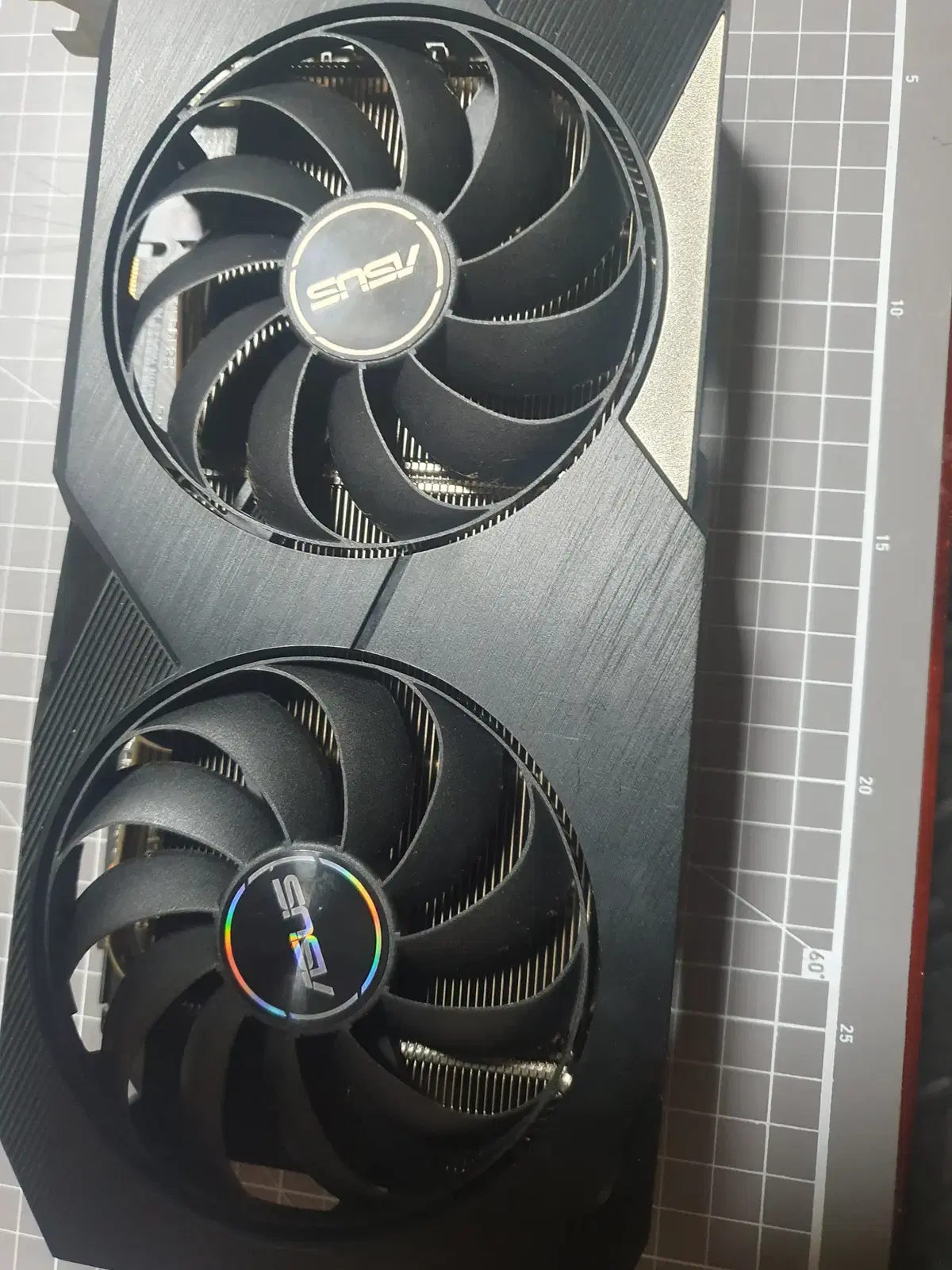 아수스 rx6600 그래픽카드 팝니다.