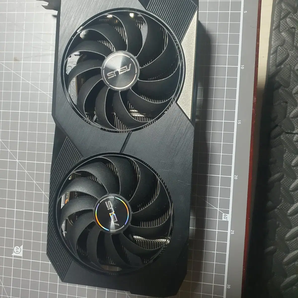 아수스 rx6600 그래픽카드 팝니다.