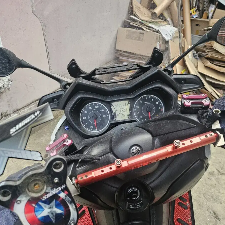 xmax300 21년식 87000km