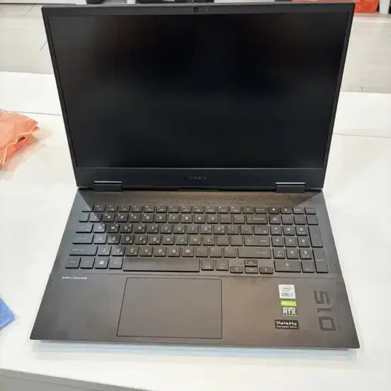 hp 오멘15 i7 2070 게이밍 조합