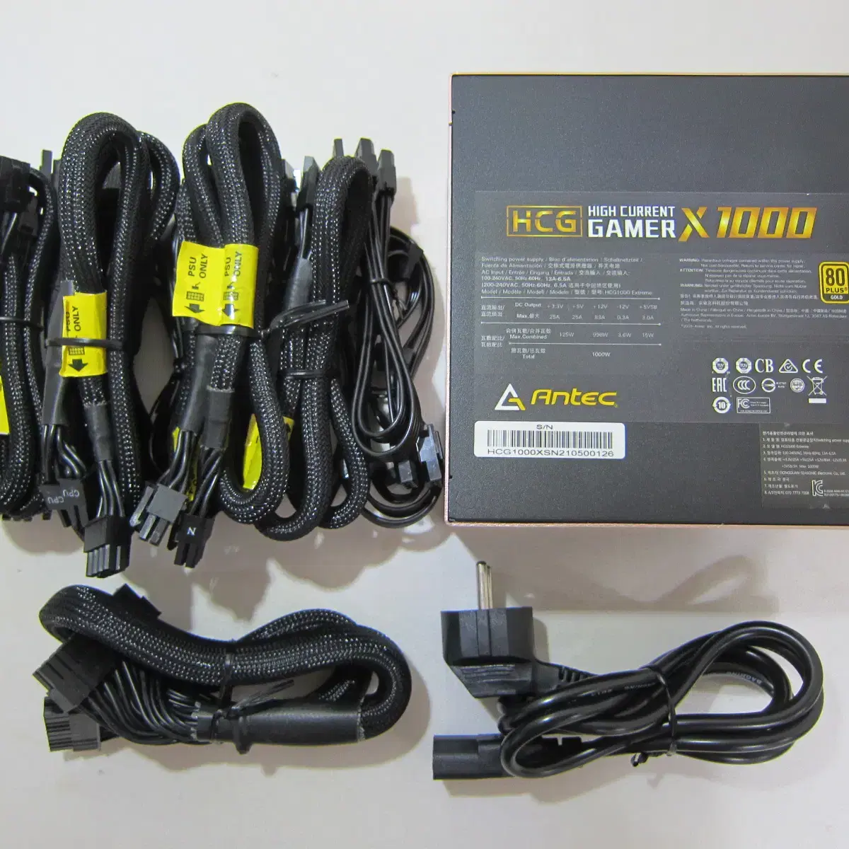 Antec HCG 1000W 80PLUS골드 풀모듈러(AS 31년 5월)