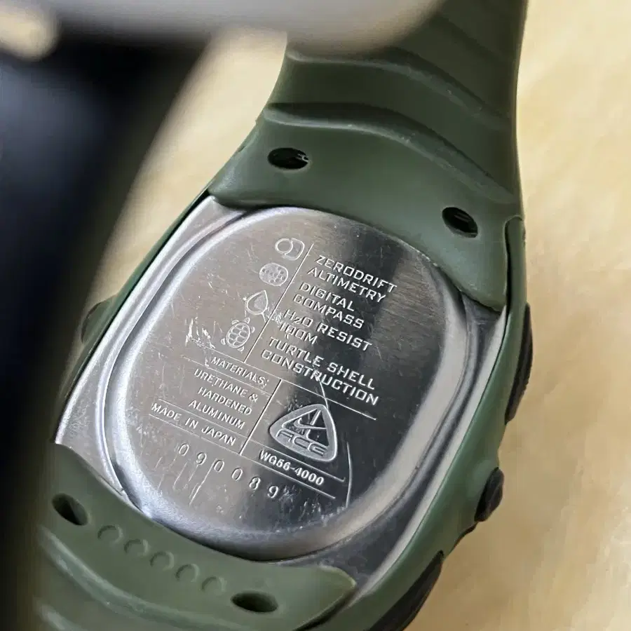 Nike acg zerolift digital watch