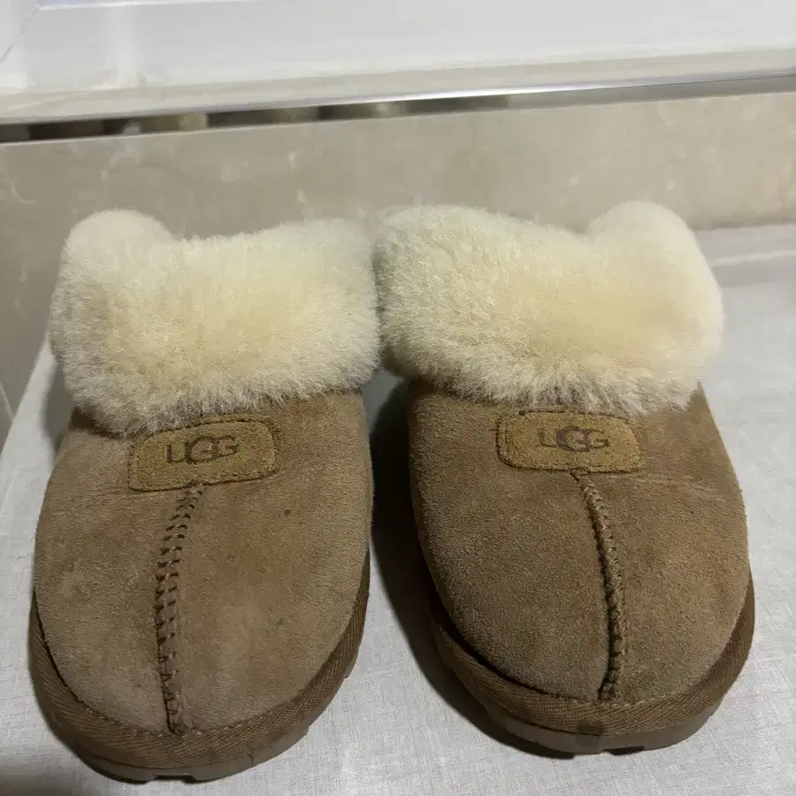 어그 UGG 코케트 팝니다.