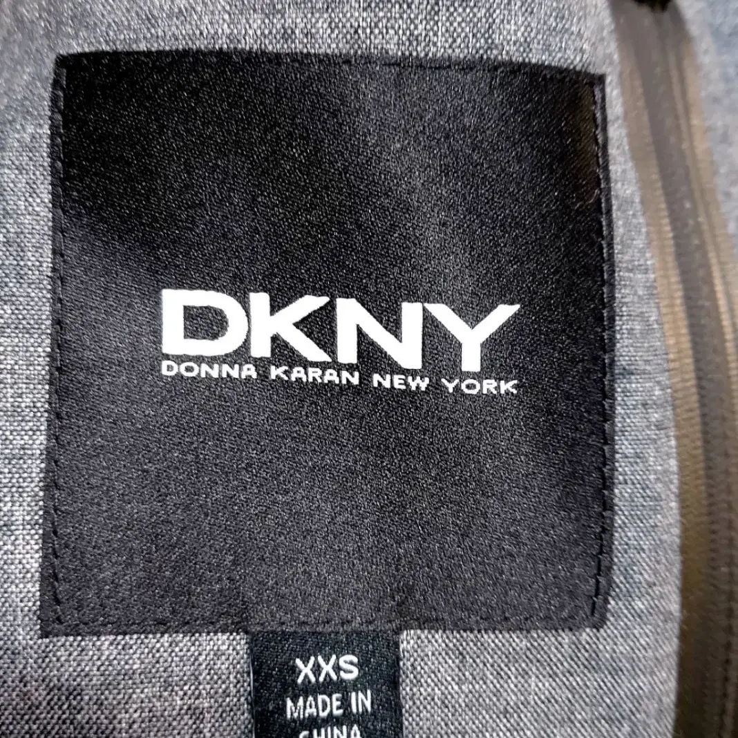 새제품급/DKNY 거위털롱패딩100-105/구스다운