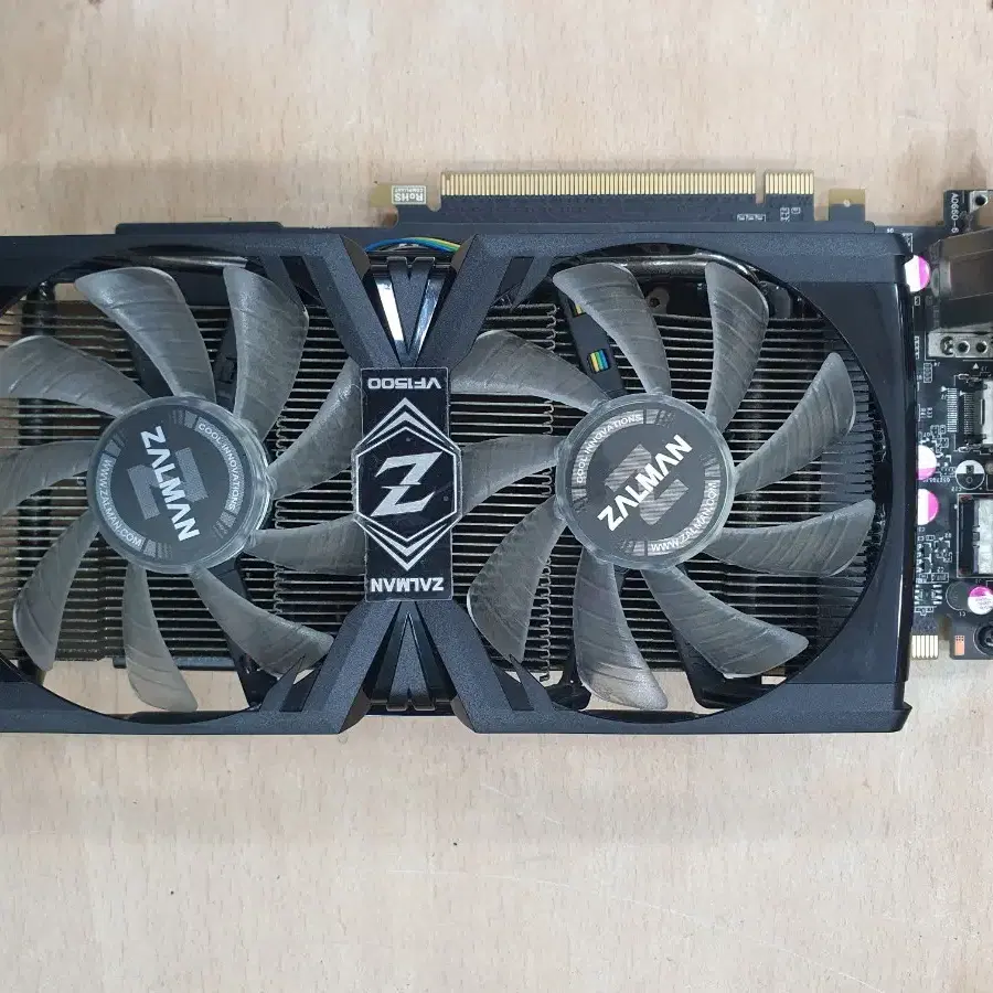 지포스 GTX 660 TI TURBO 2G 그래픽카드