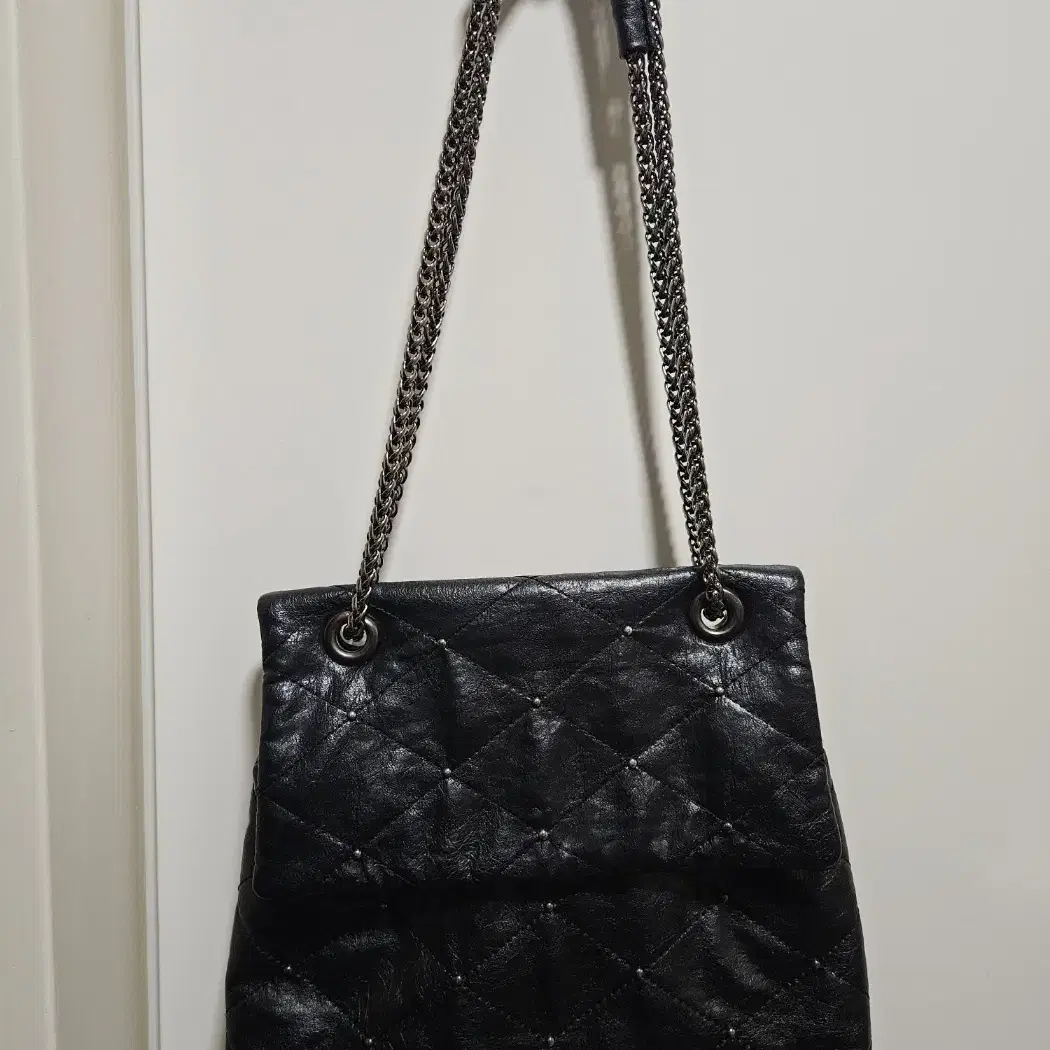 콰니 스터드 백 Lozenge Studded Bag