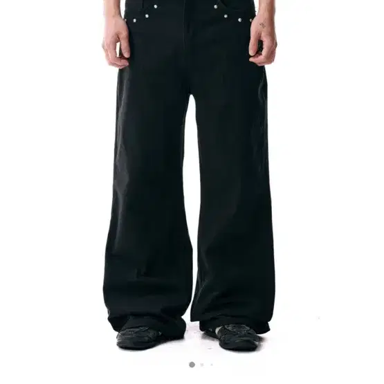 아캄 aakam multi studded cotton pants