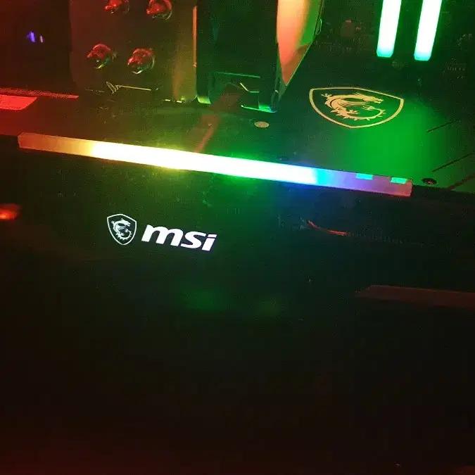 MSI 라데온 RX 6800 게이밍 X 트리오 D6 16GB 트라이프로져