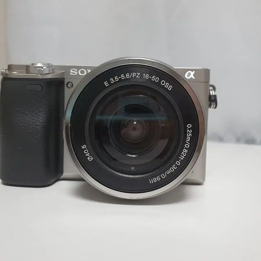 Sony a6000 16-50 OSS 번들렌즈 실버 (약 5900컷)