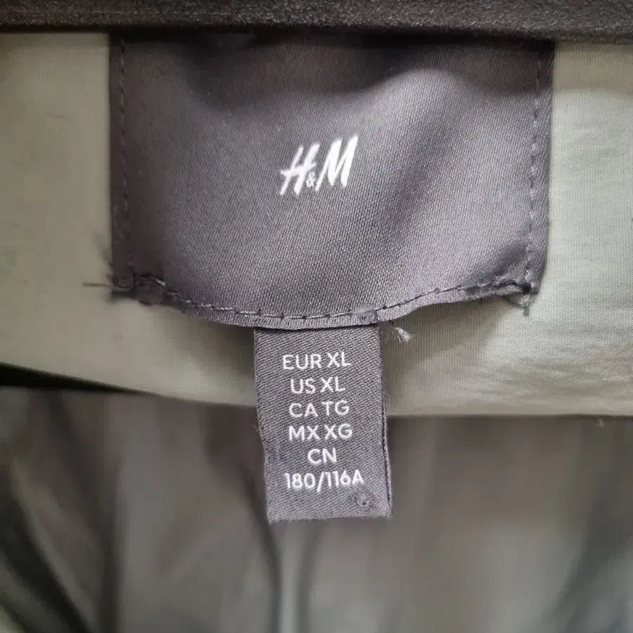 H&M  패딩 XL