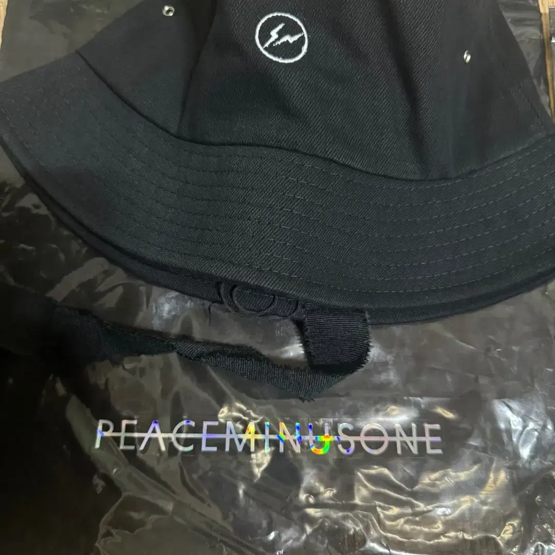 PEACEMINUSONE | 피스마이너스원 Peace Minus One Beanie, Bucket Hat