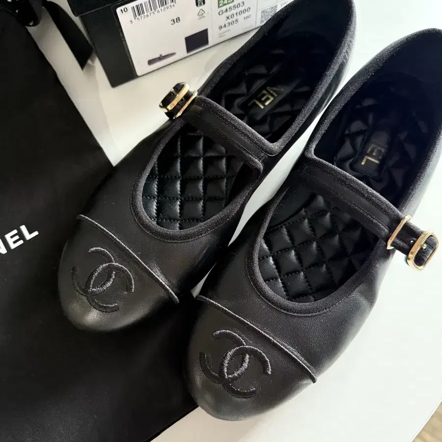 CHANEL 샤넬 24s 메리제인 슈즈 38