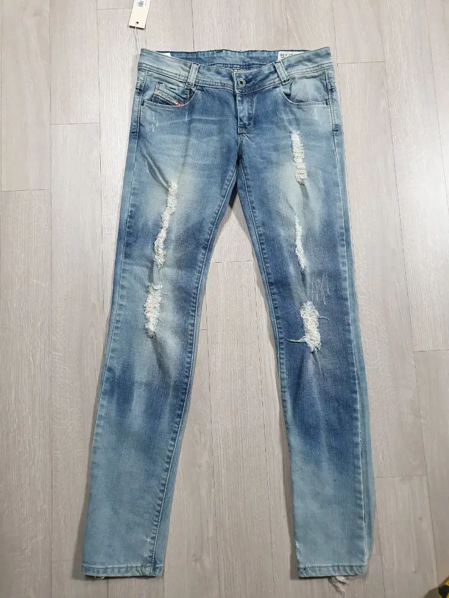 Diesel Genuine Women's Jeans New Arrival Size 27