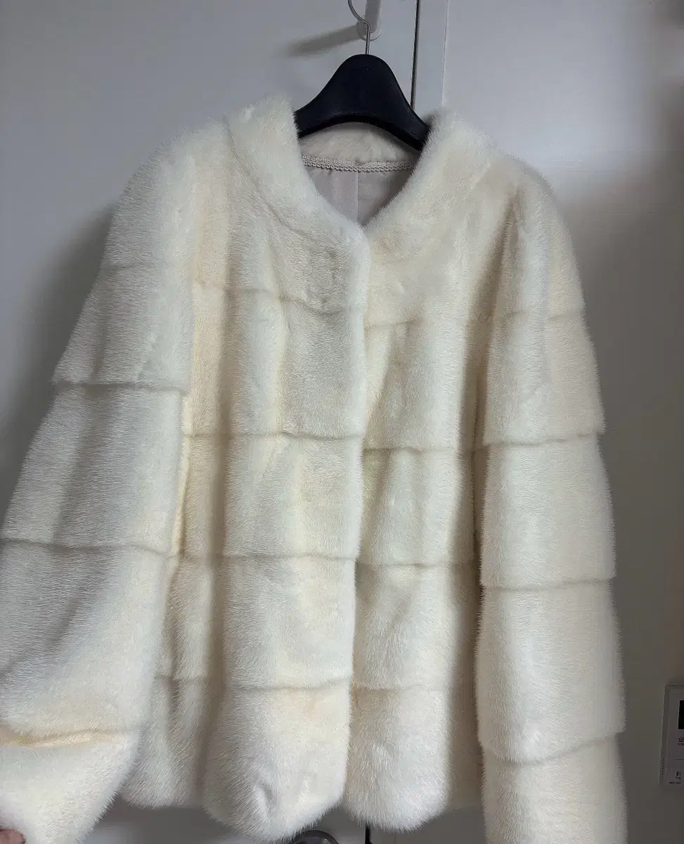 Mink coat Copenhagenfer pearl ivory new from san Denmark