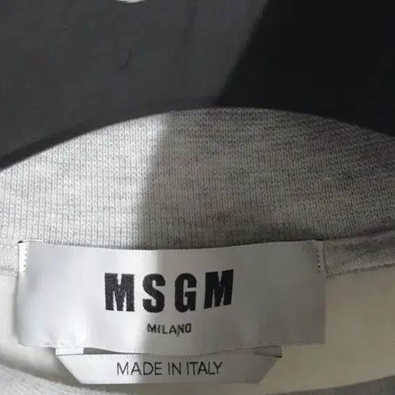 MSGM 정품 하이넥 기모맨투맨