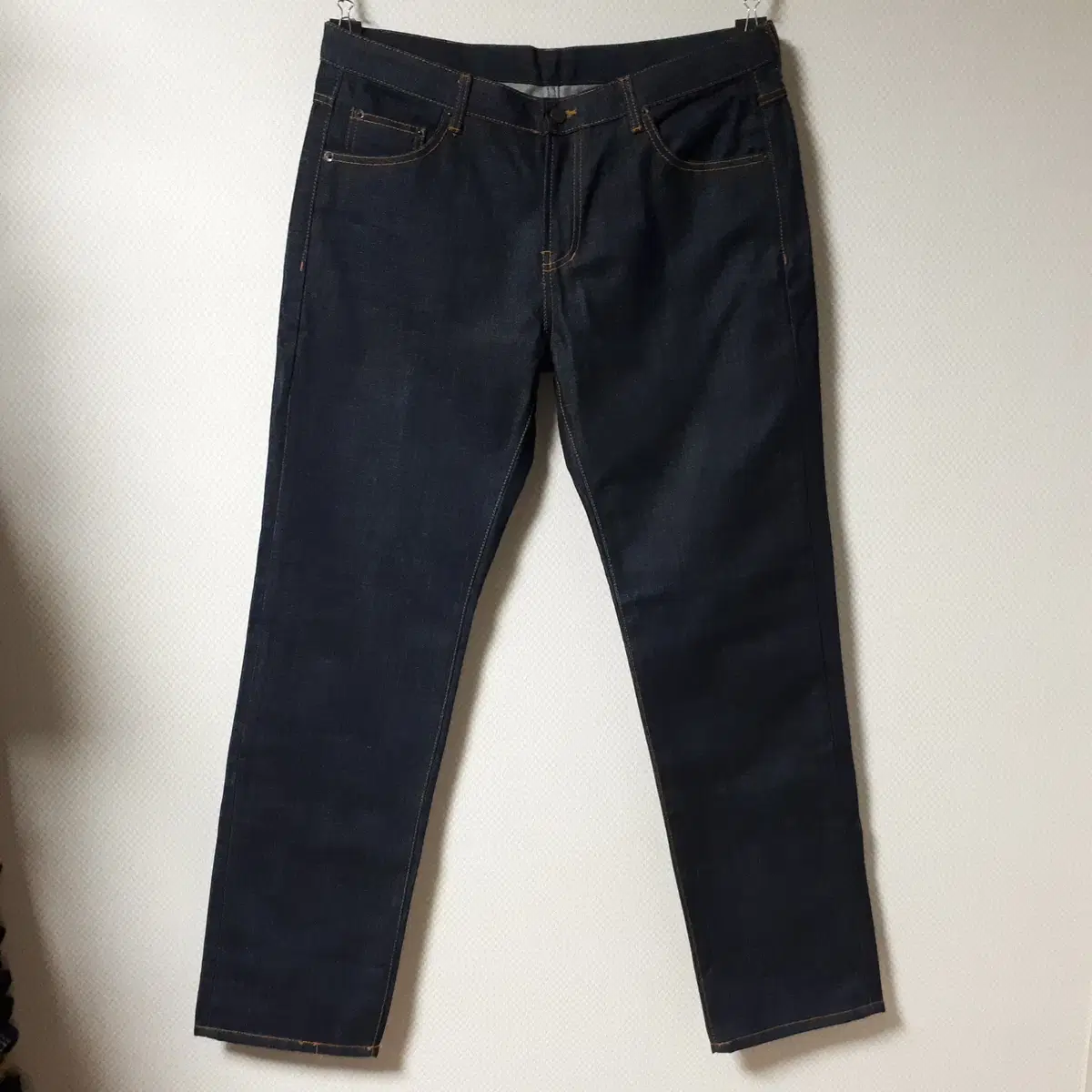 35/STUDIO DEEP Straight Fit Raw Edge Jeans/35-548