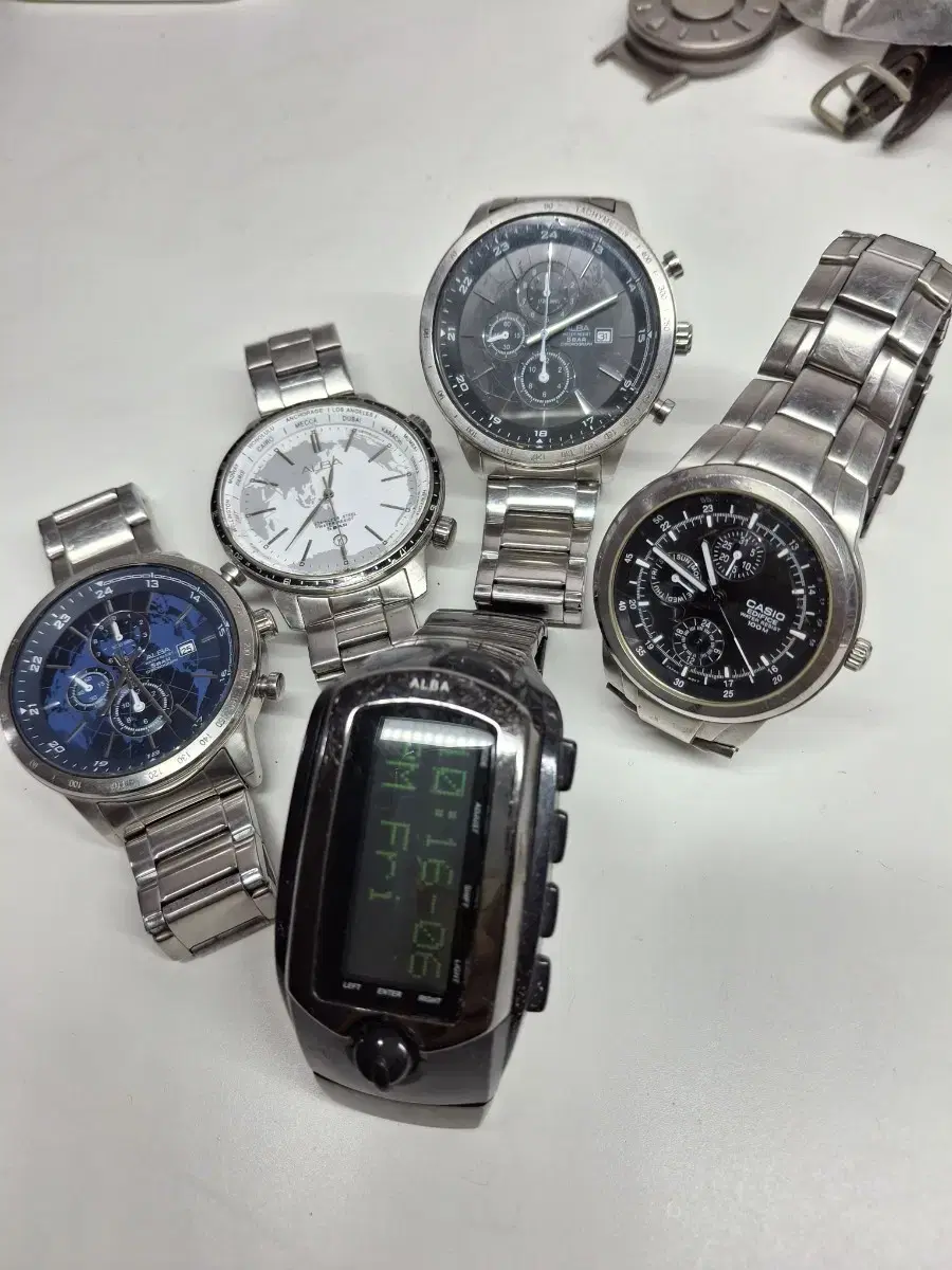 Watch bulk 5 points (Seiko Alba, Web, Casio Editions)