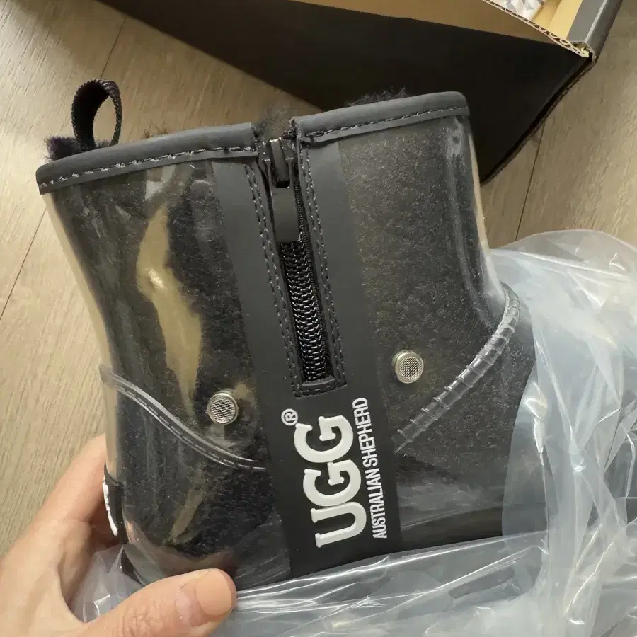 Ugg  어그 투명 클리어 부츠 38 새상품