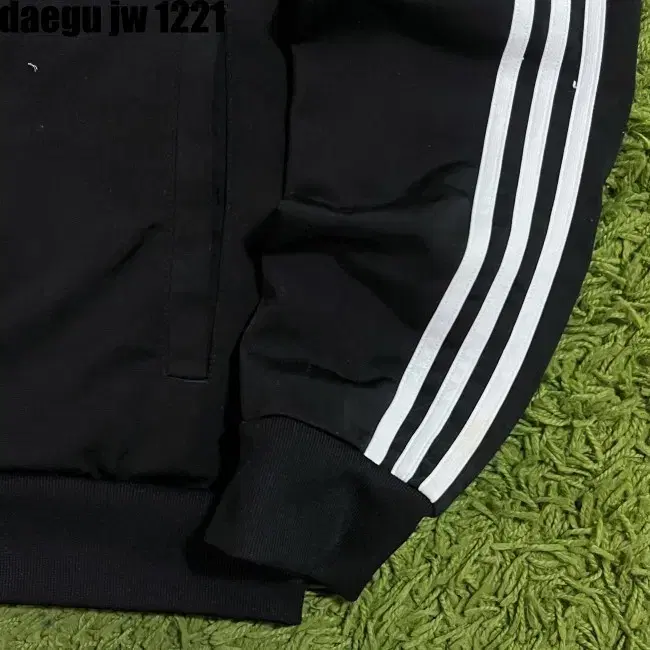 L ADIDAS ZIPUP 아디다스 집업