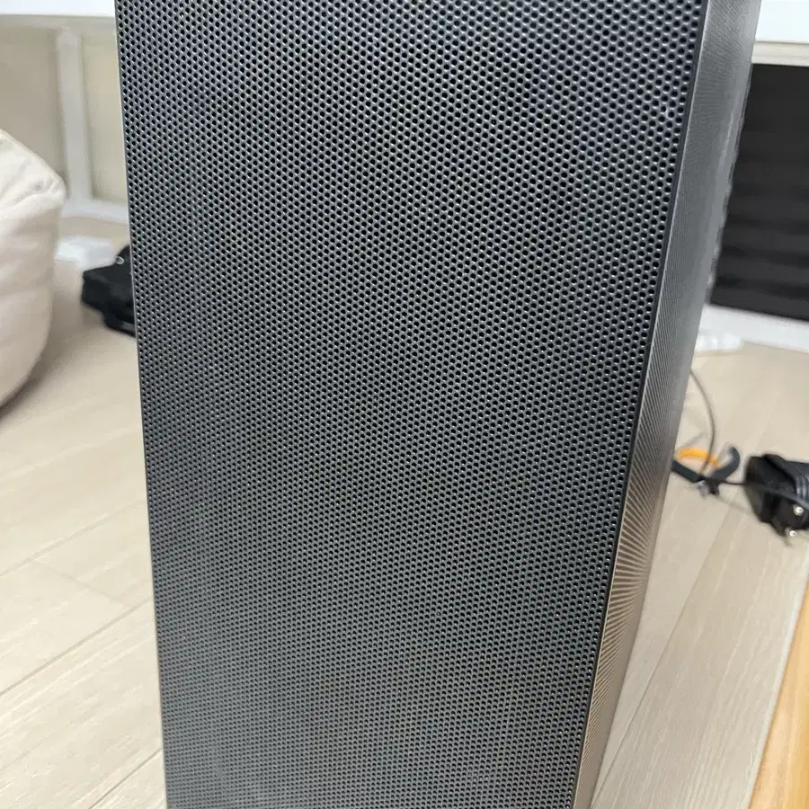 본체 5950x Z63 B550I 64GB 2TB 750W SFF