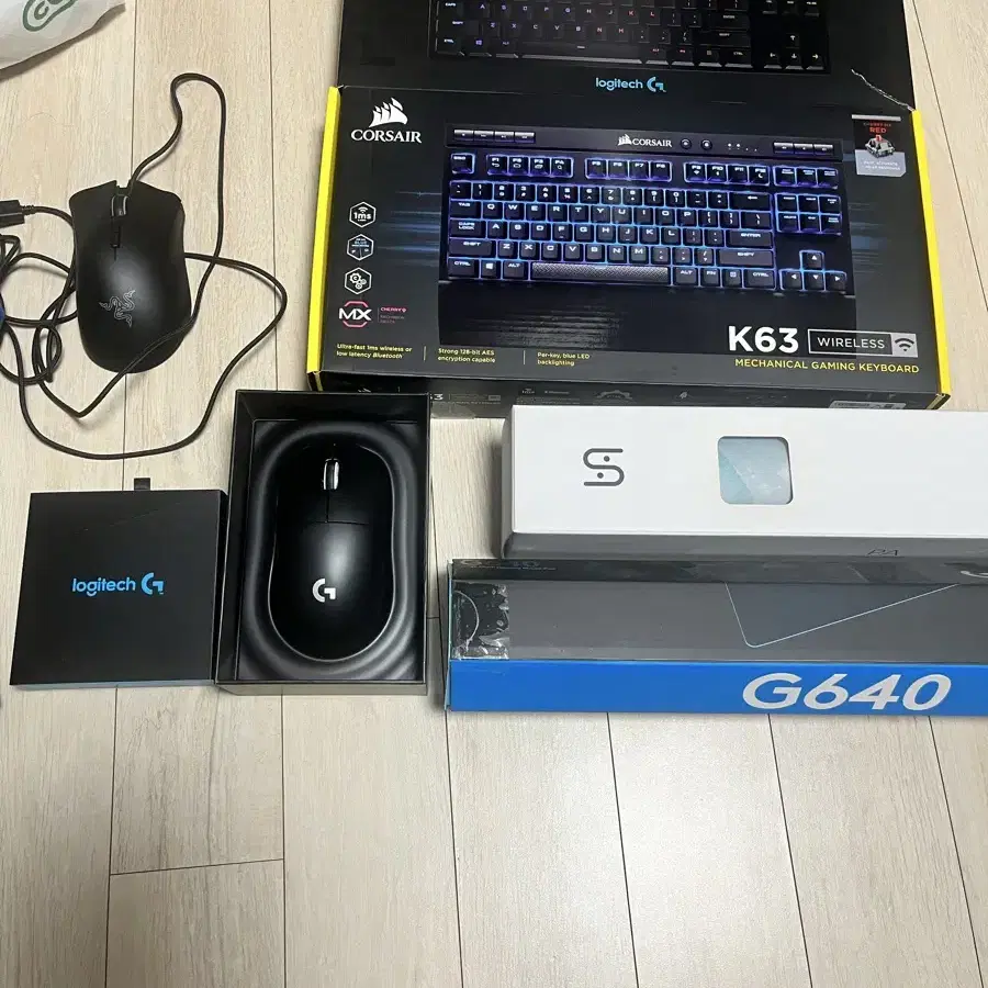 커세어 k63 키보드,로지텍 gpro x (옛날 버전) 청축