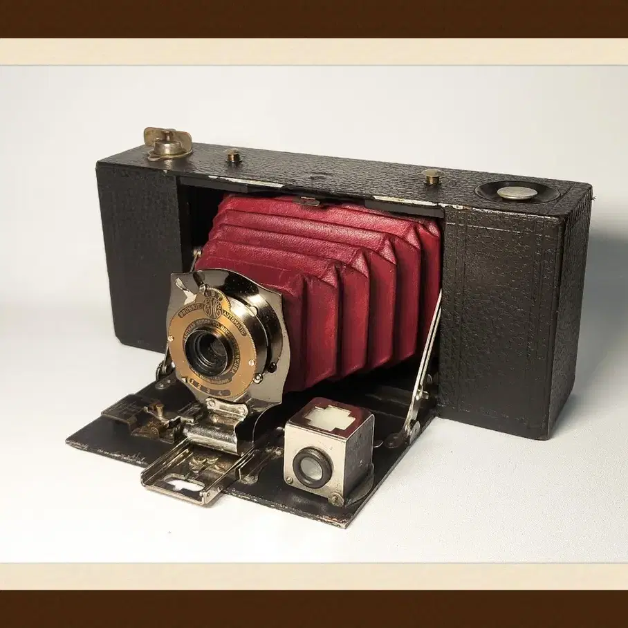 BROWNIE EASTMAN KODAK.1909년. 120mm폴딩카메라.