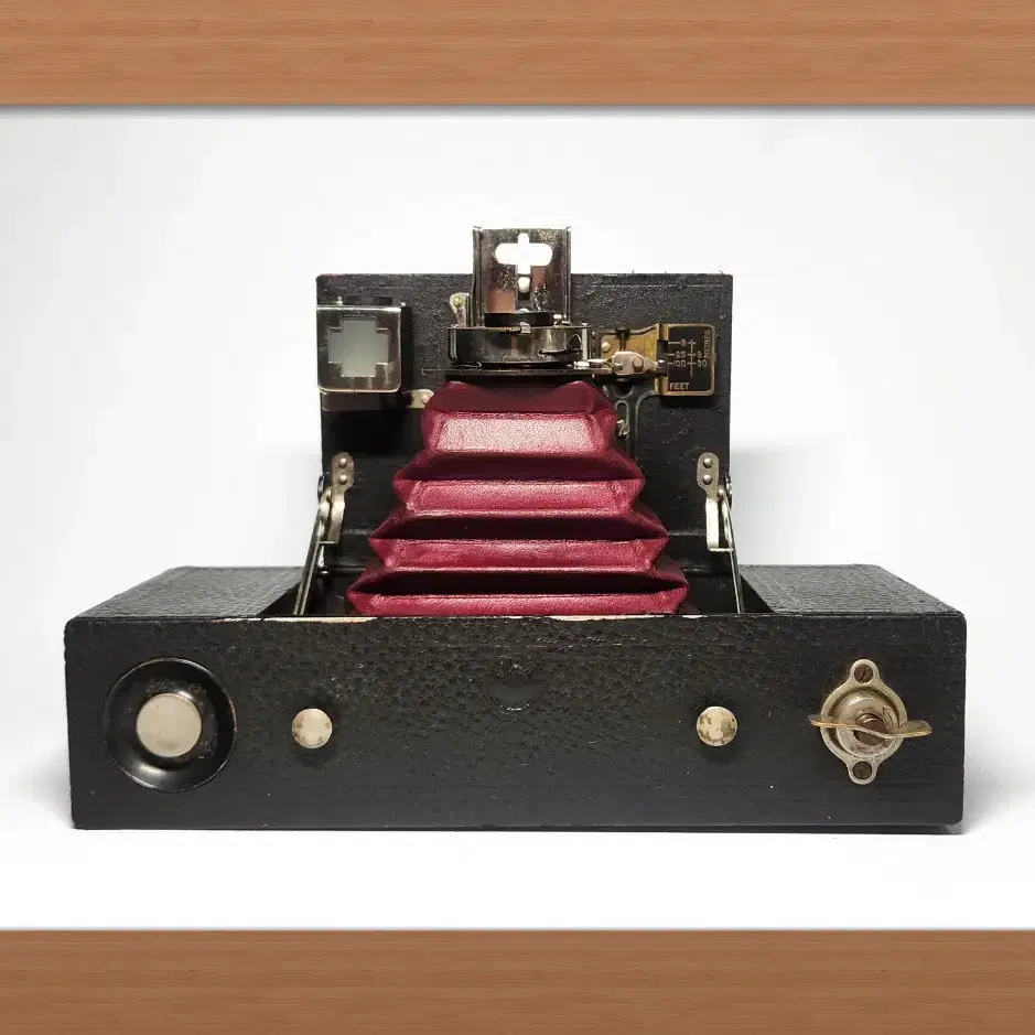 BROWNIE EASTMAN KODAK.1909년. 120mm폴딩카메라.