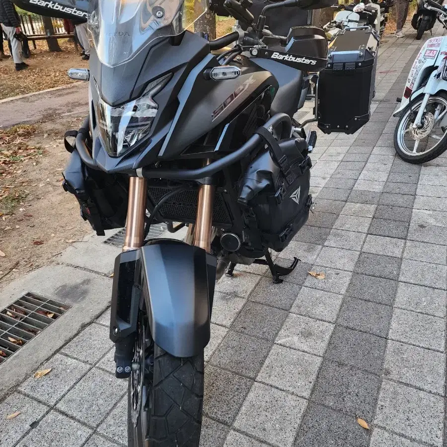 혼다 cb500x 23년식 풀옵션