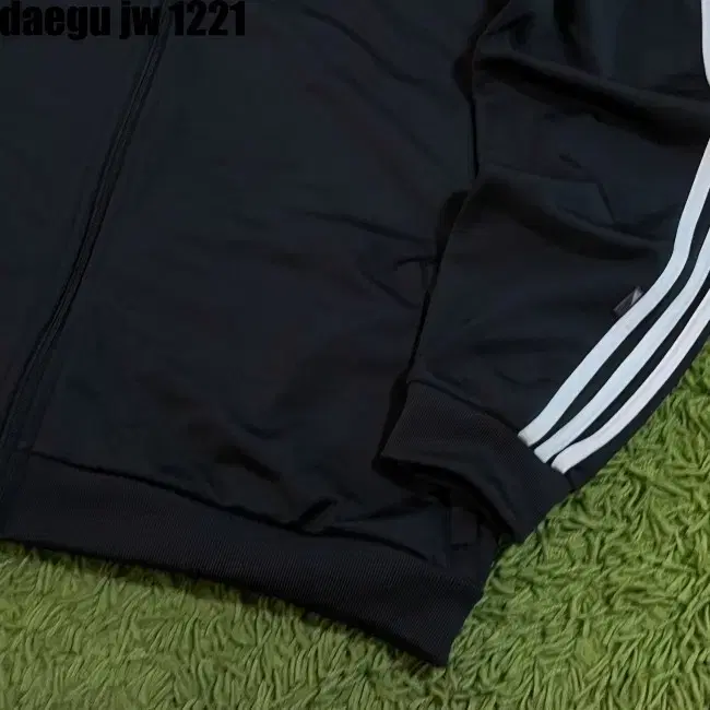 M ADIDAS ZIPUP 아디다스 집업