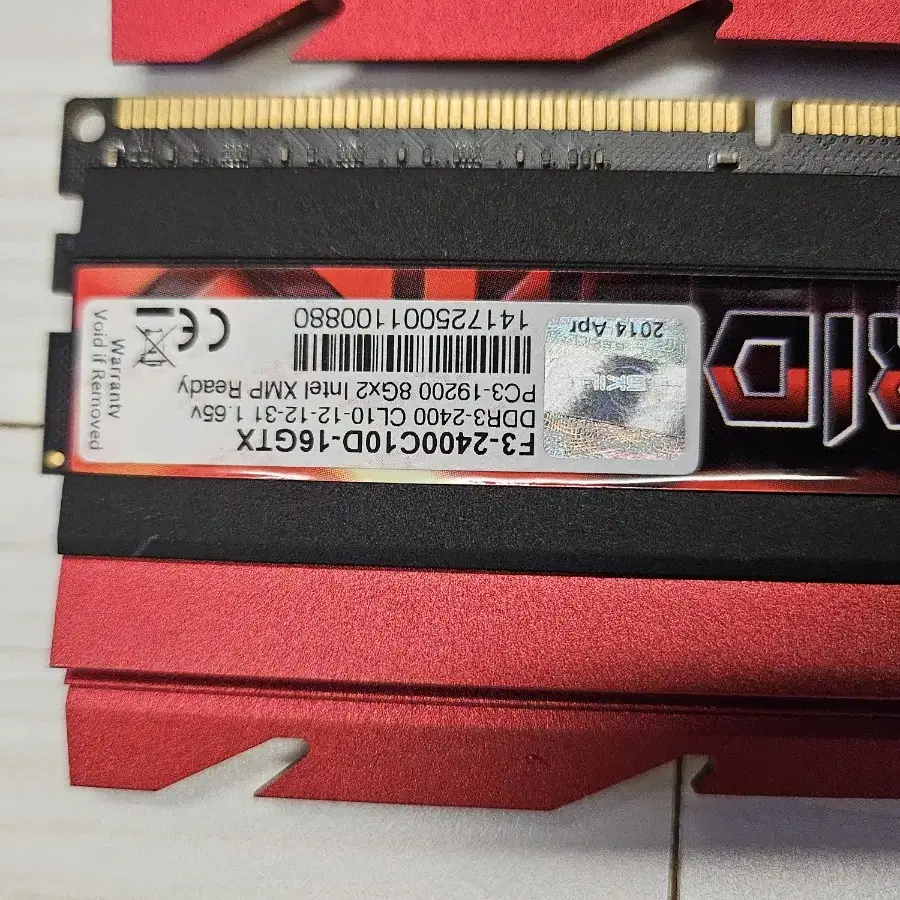 DDR3 2400 (PC3-19200) 8GBx2ea