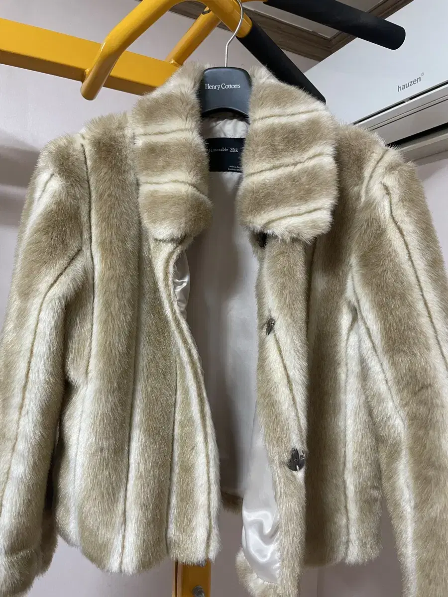 Women's fur jacket freesize to sell