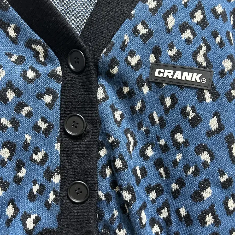 CRANK 크롭 카디건