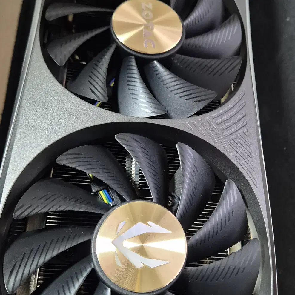 ZOTAC 지포스 RTX 4070 TI TRINITY OC 12GB