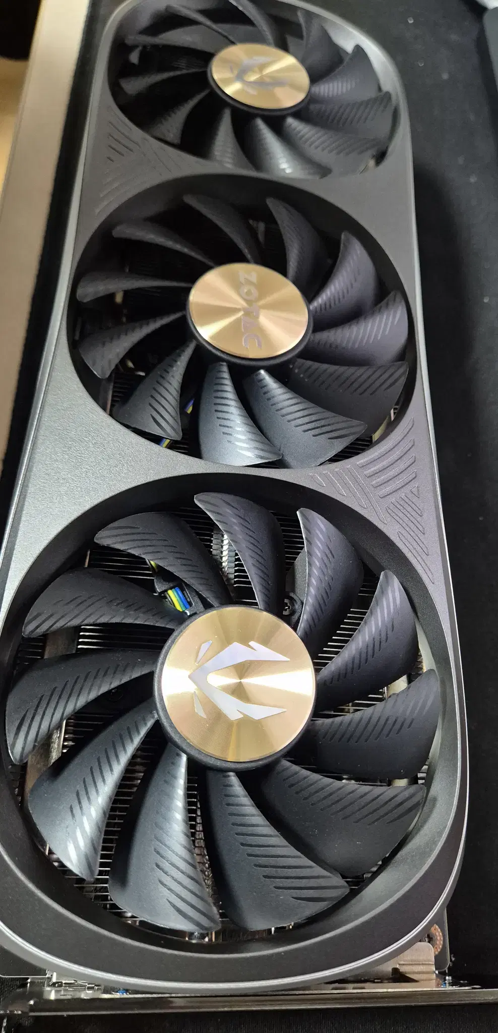 ZOTAC 지포스 RTX 4070 TI TRINITY OC 12GB