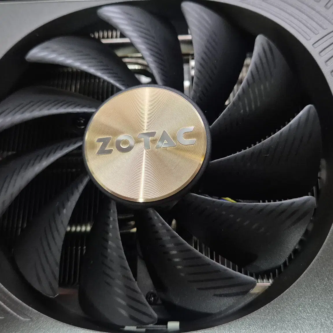 ZOTAC 지포스 RTX 4070 TI TRINITY OC 12GB