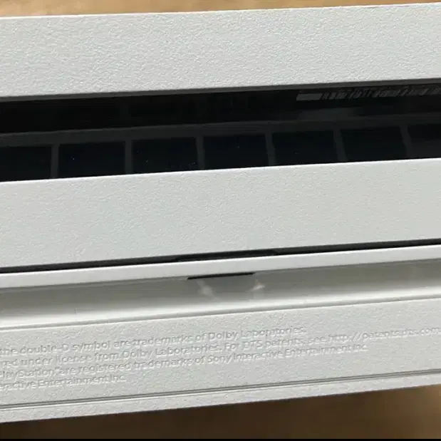 가격 협상 가능) PS4 Pro (CUH-7218B) 화이트 에디션 판매