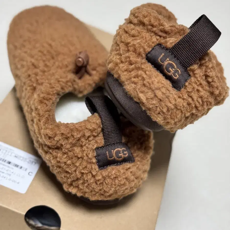 [새제품] 미국어그 / UGG W PLUSHY SLIPPER