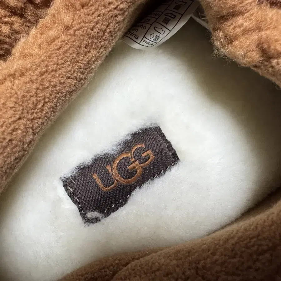 [새제품] 미국어그 / UGG W PLUSHY SLIPPER