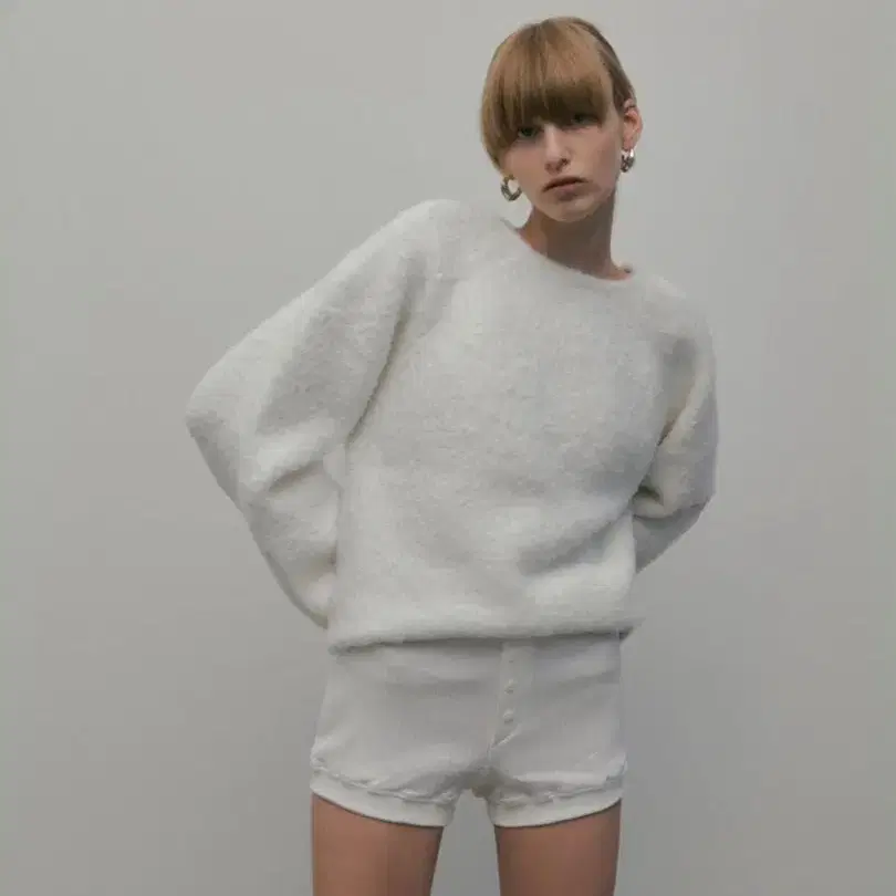 오버듀플레어 FURRY WOOL KNIT_IVORY